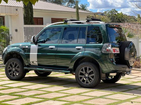 MITSUBISHI PAJERO TR4 2.0 O NEILL 4X4 16V 140CV FLEX 4P AUTOMÁTICO MITSUBISHI PAJERO TR4 2.0 O NEILL 4X4 16V 140CV FLEX 4P AUTOMÁTICO